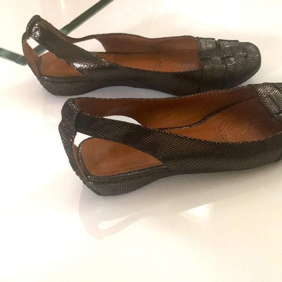 Gentle Souls by Kenneth Cole - Picture 4 of 8